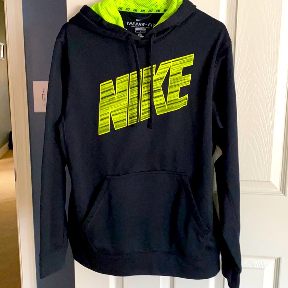 Men’s NIKE Therma-Fit Sweatshirt